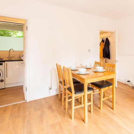 Sootheus - Cosy Surrey Quays Apartment London Luaran gambar