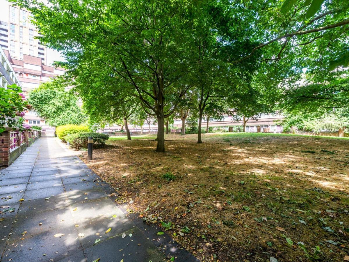 Sootheus - Cosy Surrey Quays Apartment London Luaran gambar