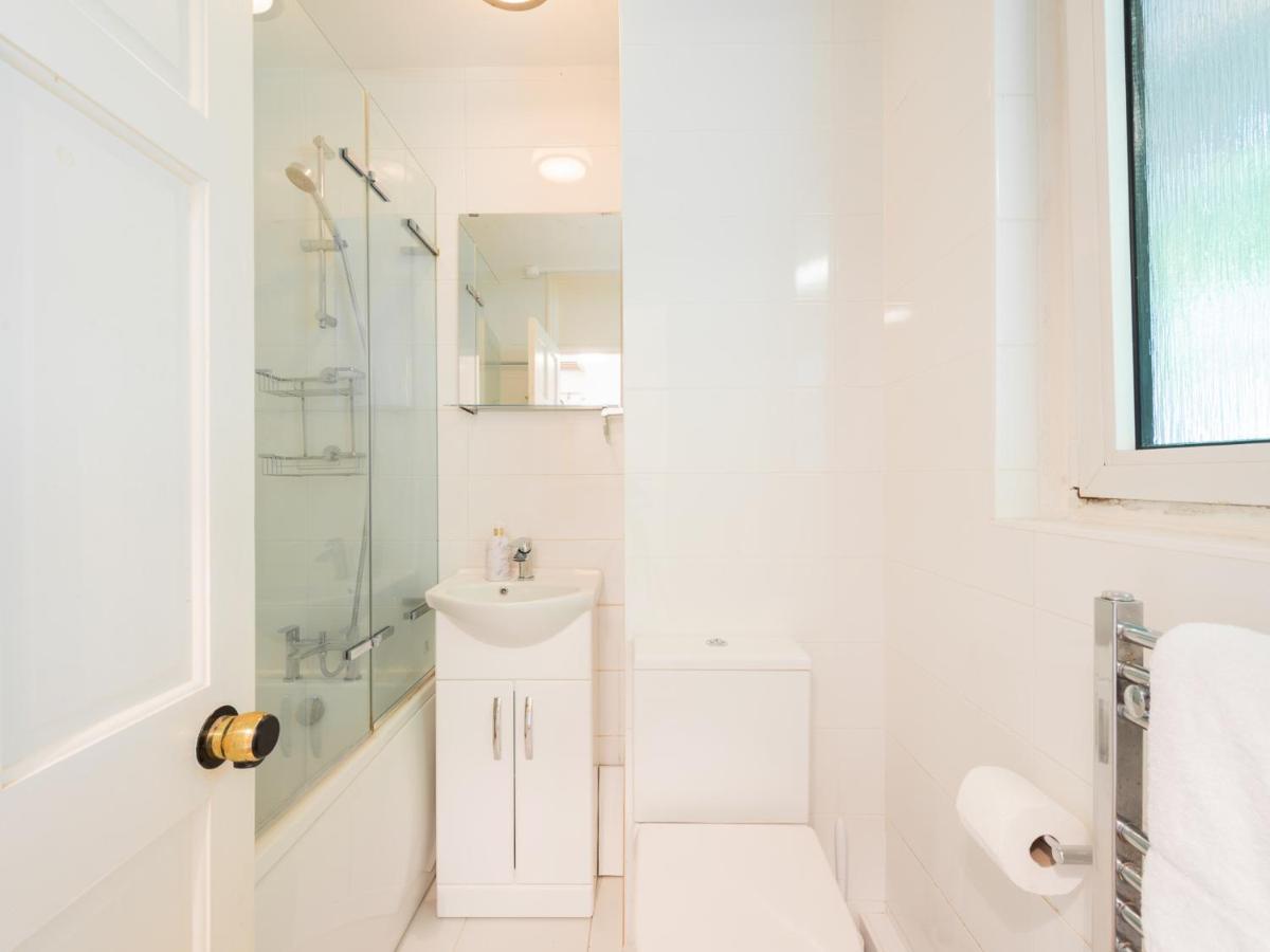Sootheus - Cosy Surrey Quays Apartment London Luaran gambar