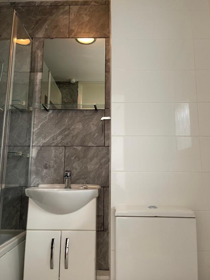 Sootheus - Cosy Surrey Quays Apartment London Luaran gambar